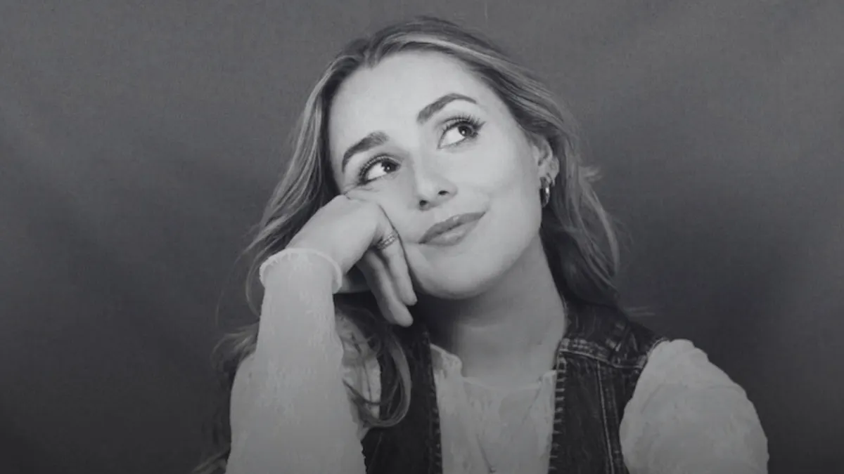 Áine Deane