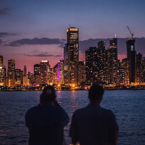 Lake Michigan & Chicago River: 1.5-Hr Night Sightseeing Cruise