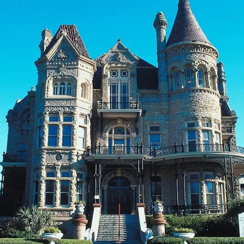 Houston: Guided Double-Decker Bus Tour + Galveston Visit