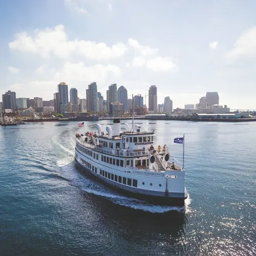 San Diego Champagne Brunch Cruise: Luxurious culinary experience