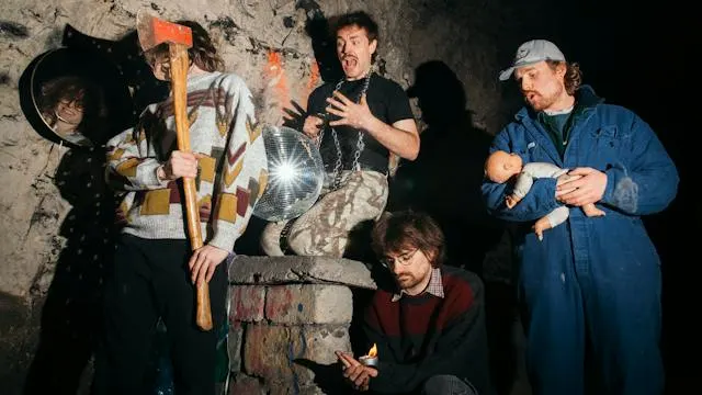 LINTWORM // RÅDDEN REKTALVÆSKE, GLASSKÅR, BRANDSÅR