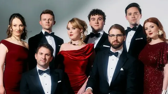 VOCES8 & Pétur Sakari - Christmas Carols