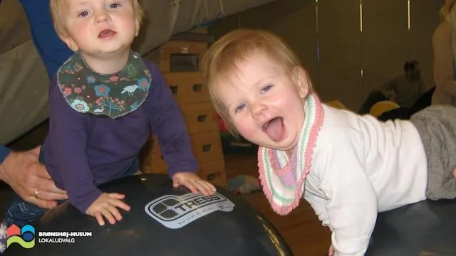 Vilde lege med de mindste (baby 4-12 mdr.)