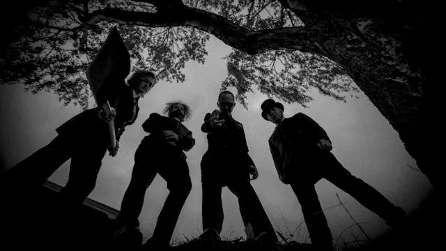 The Coffinshakers | Förband: Drever
