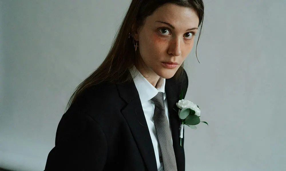 Dottie Andersson: 'Andersson Funeral Home' Live + Signing