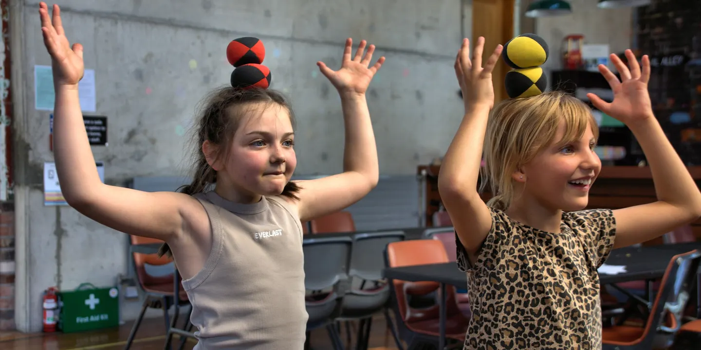 CIRCUS KIDS