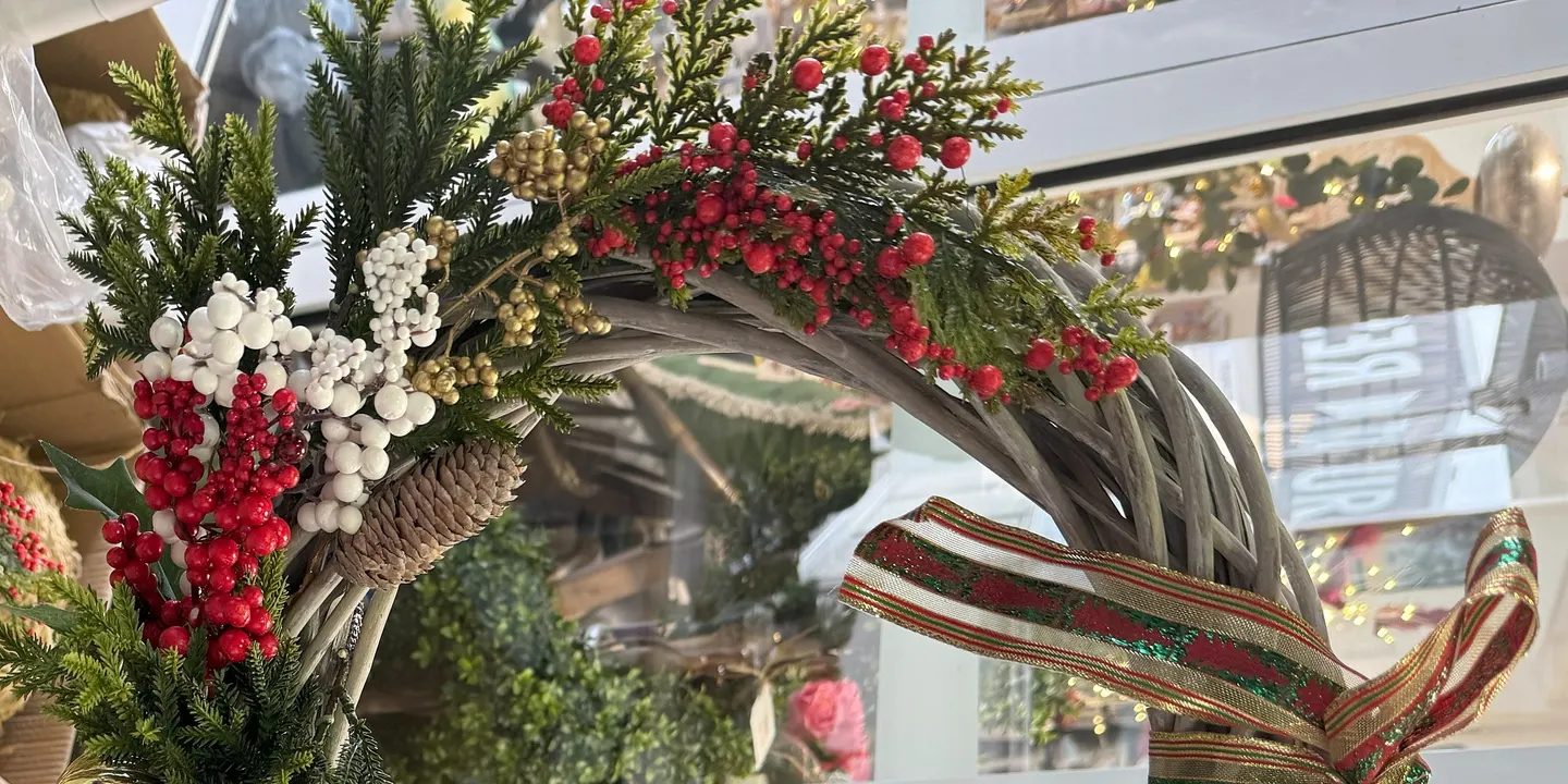 Wreath Making Workshop with Glass of Bubbles on Arrival - Natural Wicker Base