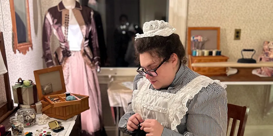 Christmas Preparations with the 1910 Household Staff