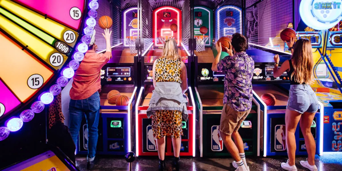 MONDAY MADNESS - Archie Brothers, Bowling AND Mini Golf MOORABBIN w/DAN - 3km