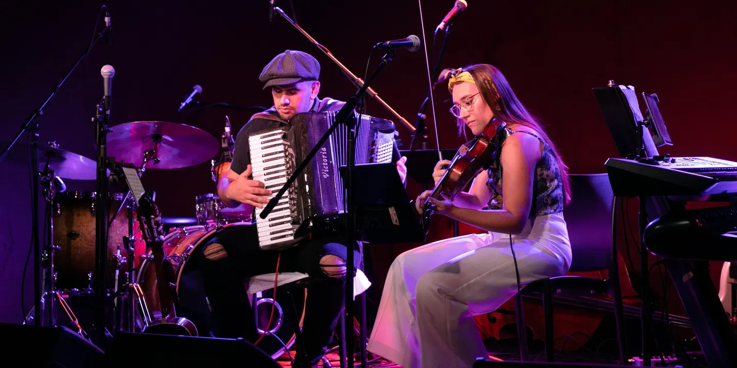 Emily Gelineau & Danilo Da Paz - From the cafés of Paris to the streets of Rio