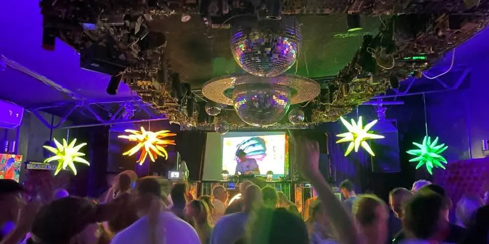 NEW YEARS EVE - Techno Tunnel