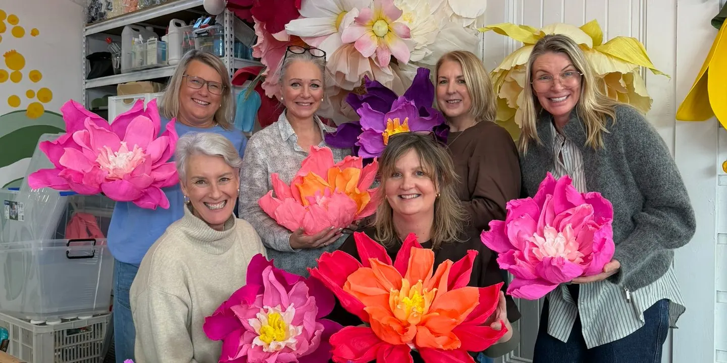 Giant Crepe Wallflower Workshops | Ventana Art Space comes to Australia