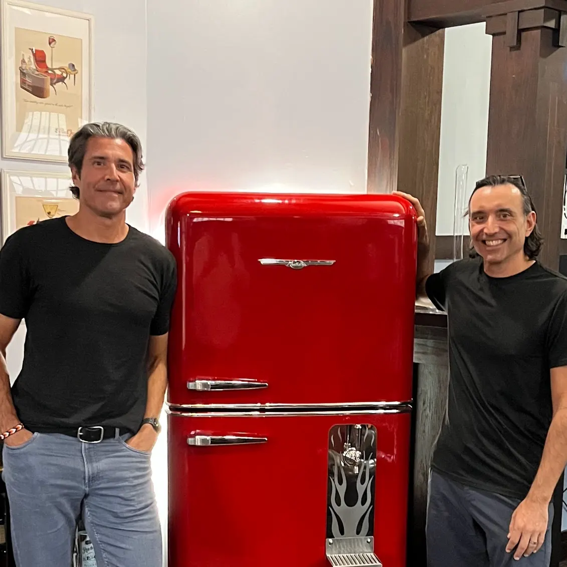 Fridgeside! Bootstrap vs VC w/ Rob & Chris Taylor (founders)