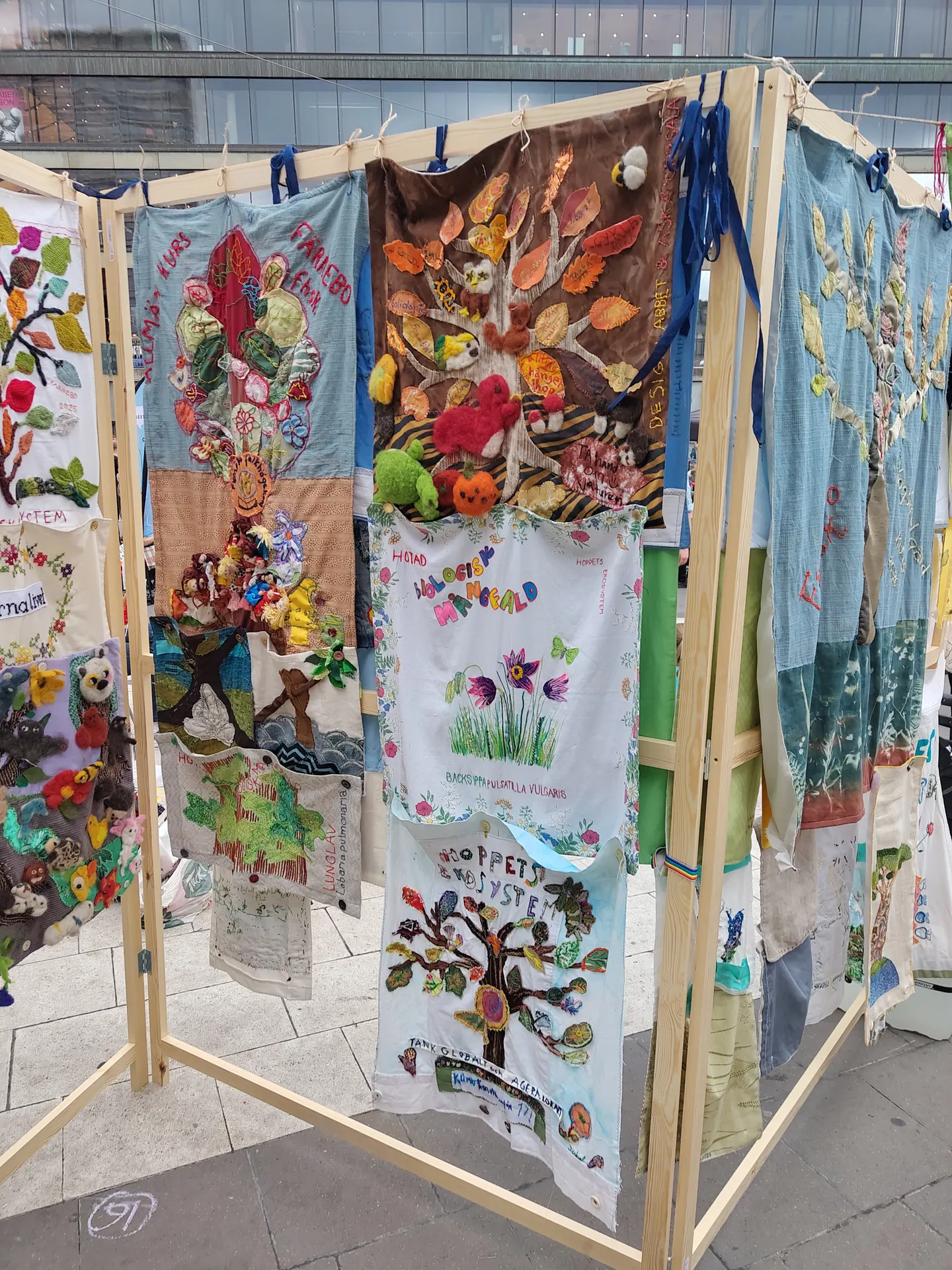 Repair Cafe' and Community banner workshop - Make Something Week