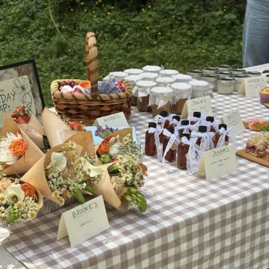 Saturday Spread - SWAP MOMMY Market