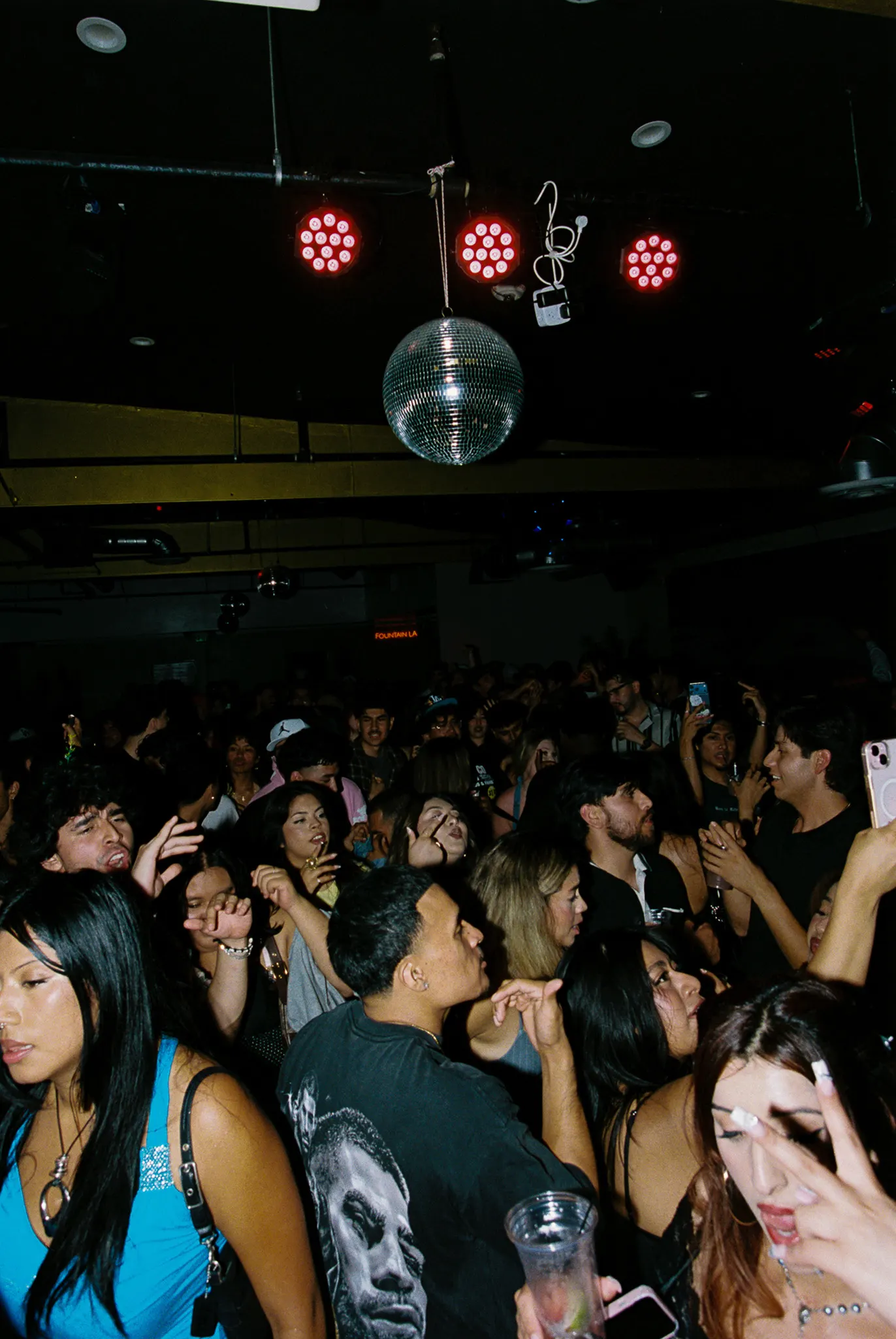 UNA NOCHE DE PERREO