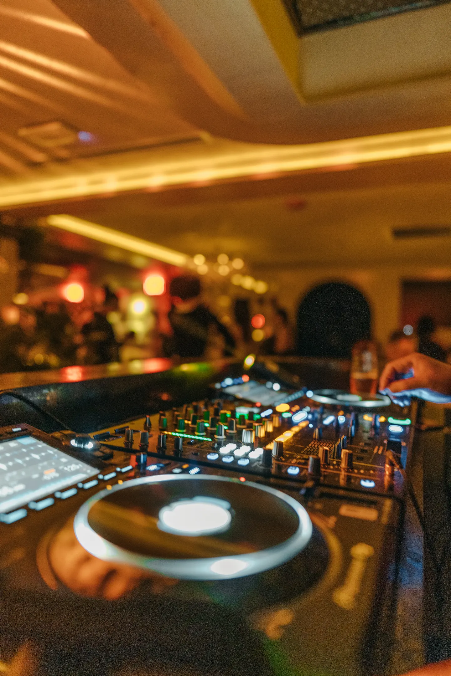 Live Band Experience at Hampton House: 'Taste Experience' & DJ Yndent