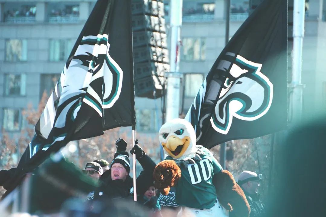 10/18* EAGLES VS PANTHERS WATCH PARTY @ AIRIS LOUNGE