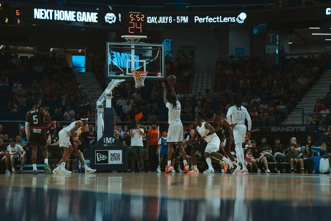 New York Knicks At Phoenix Suns