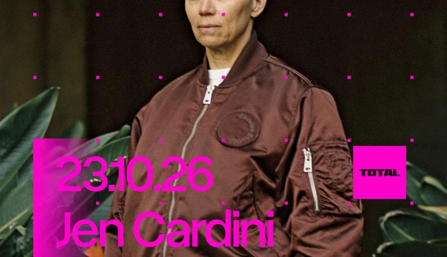 Total: Jen Cardini + Angelinanyuli + Cameron + Ariezzz / Bar: Elena Megi (all night long)
