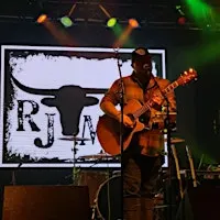 Free Live Music with RJ Moody at The Vineyard at Hershey