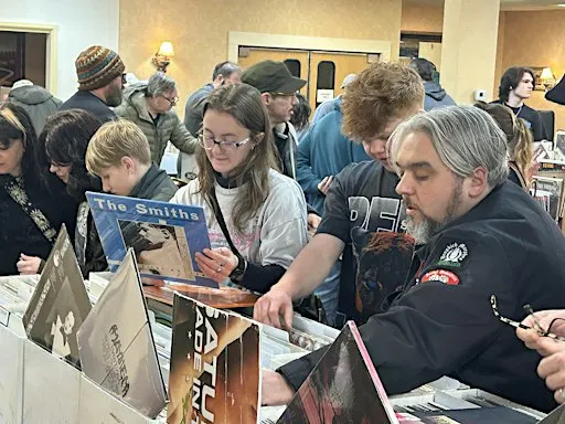 VINYL RECORD SALE! The Erie Record Riot! Over 10,000 LPs in one room!