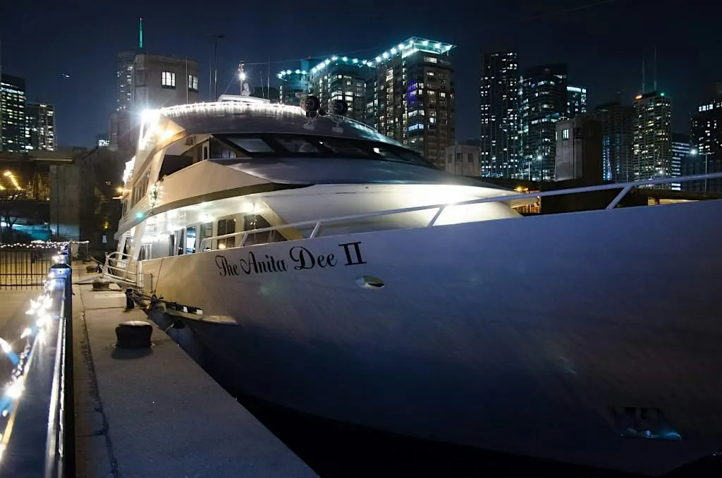 Hip Hop Vs Juke Yacht Party (3 Levels) Chicago