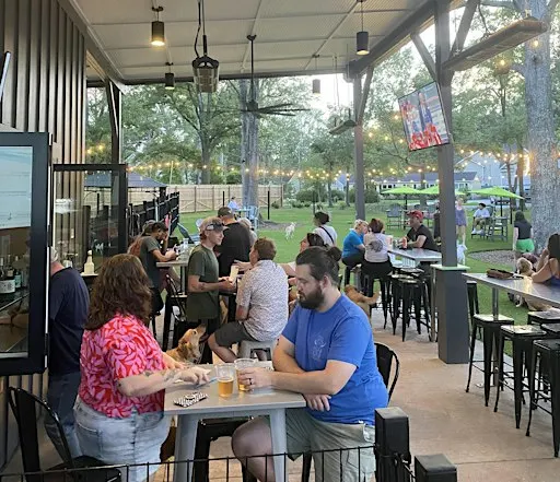 Dog-Friendly Trivia & Bingo Night at Broken Leash