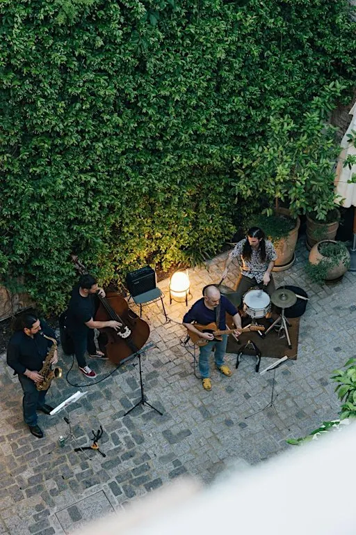 Jazz en directo & Cócteles Plácido y Grata