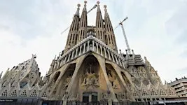 Barcelona: Oh My Gaudi Walking Tour