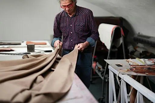Florence: Authentic Leather Craft Experience in a Historic Artisan Boutique