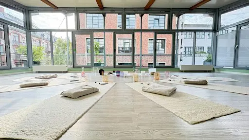 Intro Workshop Sound Bath mit Kristallklangschalen