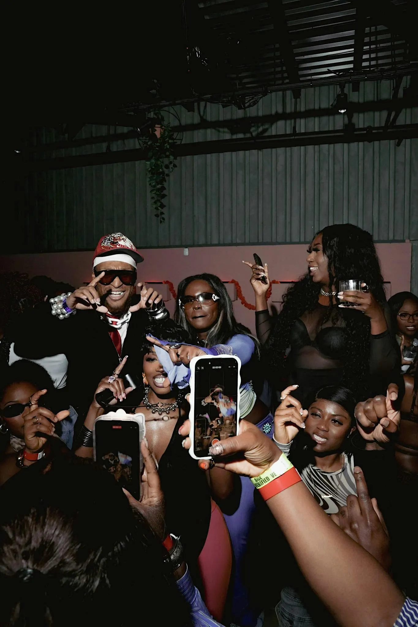 Shake Body: The Nigerian Independence Party