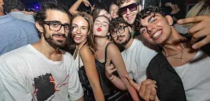 FREE Saturday Language Exchange Meetup - Drink, play & Speak
