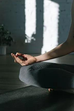 Yin yoga sessie met klankschaal, lunch & Abdij bezoek