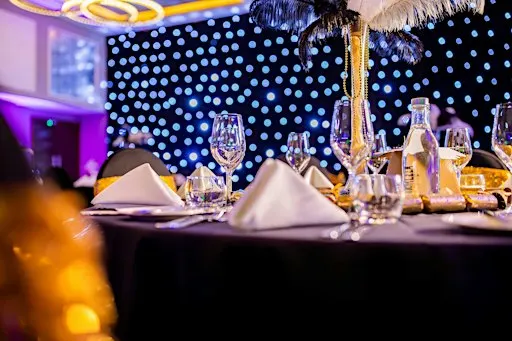 Christmas 80s Shared Party Night