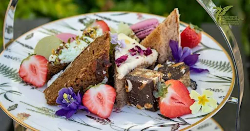 Autumn Leaves Afternoon Tea | Te Prynhawn Dail yr Hydref