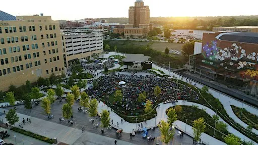 Discover Downtown Akron Lunchtime Walking Tour