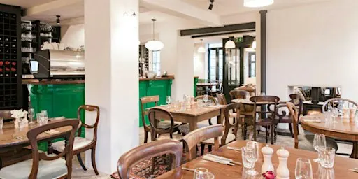 ZEST Singles Sunday Lunch at The Bull Inn, Totnes