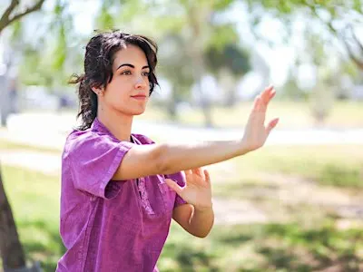 QiGong/TaiChi Gratis de Body & Brain: El Arte de Equilibrar la Energía