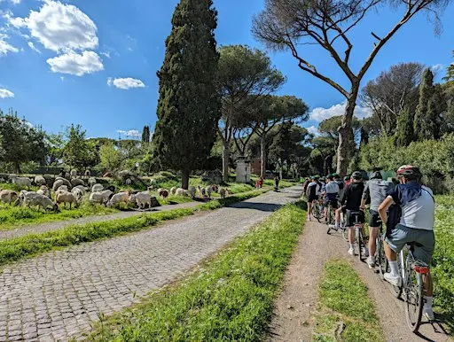 In bicicletta dall’Appia Antica alla Casina del Vignola Boccapaduli