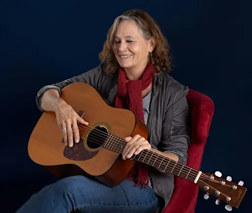 WISCONSIN SINGER/SONGWRITER SERIES presents KITTY DONOHOE