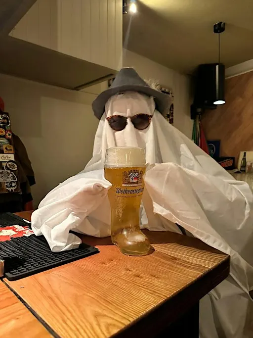 Home of Halloween: Storytelling & Food Tour