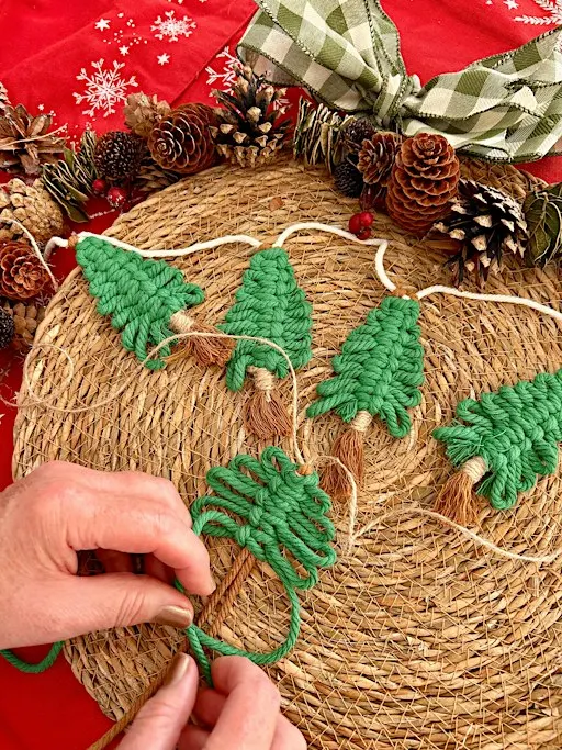 Mindful Craft Workshop: Macrame Christmas Tree Garland
