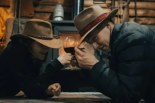 Cowboy Hats & Country Nights: A Thanksgiving Masterclass