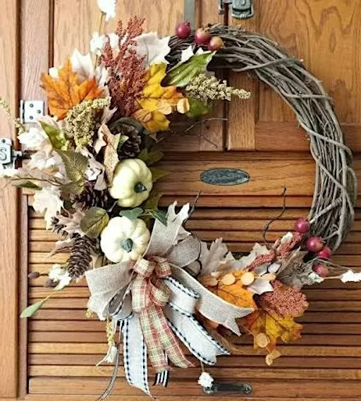 Sunday Morning Wreath Making Craft & Sip