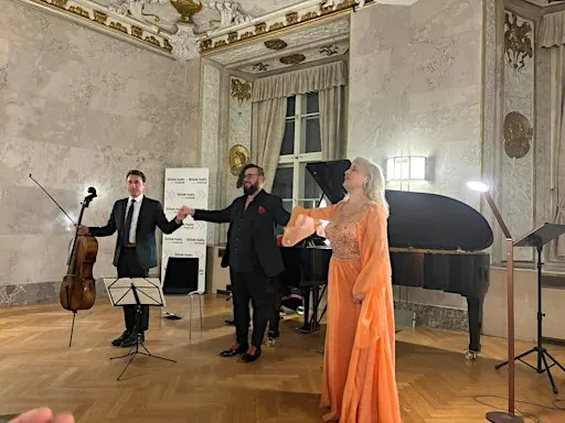 LATINO - KLASSIK: ZWEI KONTINENTE, EIN EINZIGER KLANG