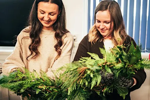 2 for £60 Christmas wreath-making workshop with free prosecco & cake!