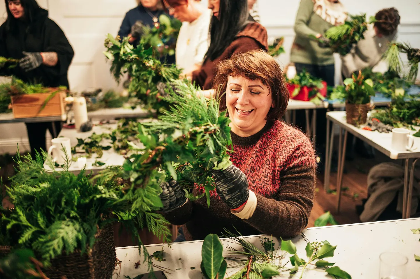 2 for £60 Christmas wreath-making workshop with free prosecco & cake!