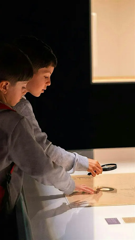 Visita-Oficina à Exposição “Lucio Costa Arquivo”